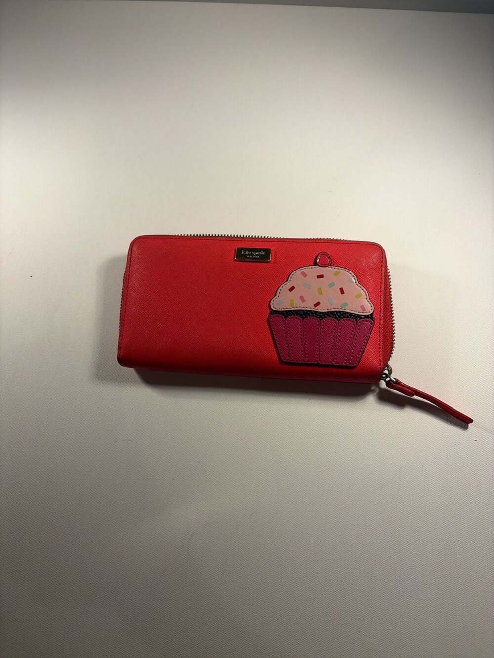 Kate Spade Take The Cake Neda Cupcake Zip Around Wallet Red Leather